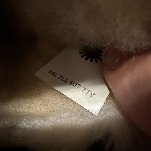 Ugg Scuff Slippers Size 11 Black - Picture 8 of 8